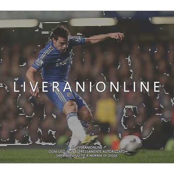 Chelsea\'s Cesar Azpilicueta shoots at the goal Football - Football - Capital One Cup Semi-Final - Chelsea v Swansea City - Wednesday 9th January 2013 - Stamford Bridge - London © CameraSport - 43 Linden Ave. Countesthorpe. Leicester. England. LE8 5PG - Tel: +44 (0) 116 277 4147 - admin@camerasport.com - www.camerasport.com AG ALDO LIVERANI S A S ONLY ITALY