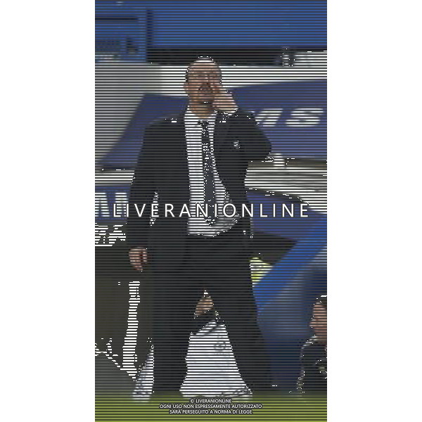 (130110) -- LONDON, Jan. 10, 2013 () -- Rafael Benitez, manager of Chelsea, shows his dissatisfaction to referee Anthony Taylor during the English League Cup (Capital One Cup) semifinal first leg between Chelsea and Swansea at Stamford Bridge in London, Britain, on Jan. 9, 2013. Chelsea lost 0-2. (/Wang Lili) FOR EDITORIAL USE ONLY. NOT FOR SALE FOR MARKETING OR ADVERTISING CAMPAIGNS. NO USE WITH UNAUTHORIZED AUDIO, VIDEO, DATA, FIXTURE LISTS, CLUB/LEAGUE LOGOS OR \'LIVE\' SERVICES. ONLINE IN-MATCH USE LIMITED TO 45 IMAGES, NO VIDEO EMULATION. NO USE IN BETTING, GAMES OR SINGLE CLUB/LEAGUE/PLAYER PUBLICATIONS. AG ALDO LIVERANI S A S ONLY ITALY