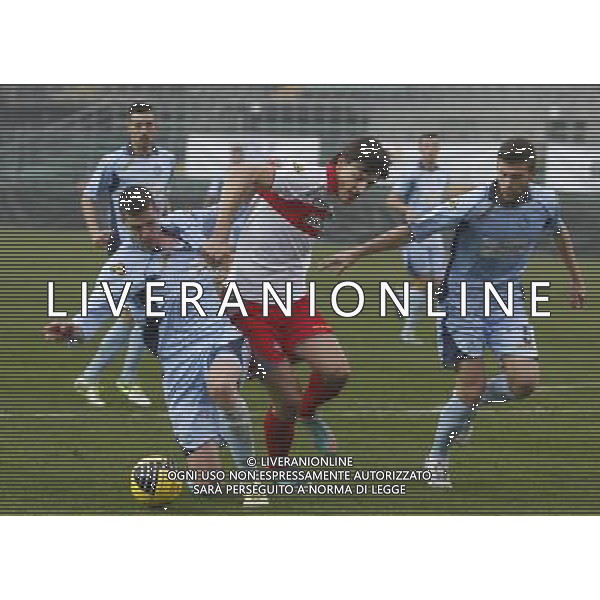 BERGAMO 13 GENNAIO 2013, NELLA FOTO CONTRASTO TRA ADAM AMBRA A SINISTRA E MILAN DJURIC A DESTRA DELLA FOTO ,ph.moro/ALDO LIVERANI ALBINOLEFFE - CREMONESE CAMPIONATO CALCIO SERIE BWIN 13/01/2013