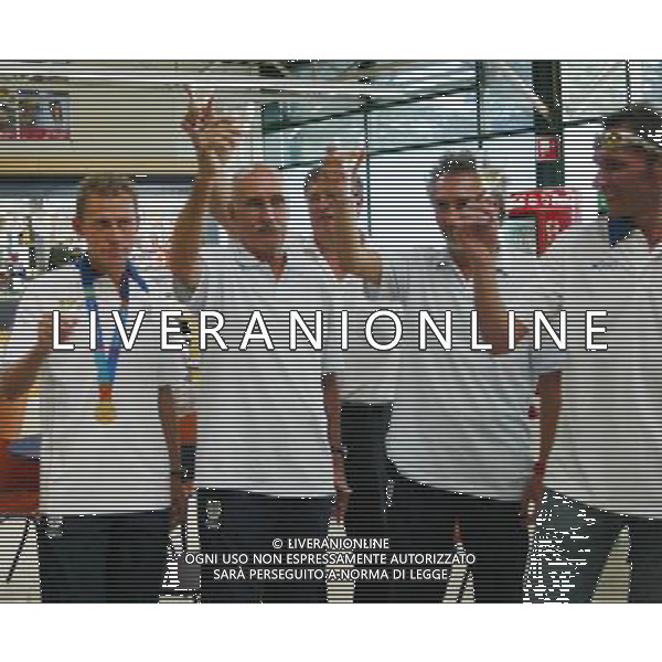 ARRIVO IN ITALIA DI STEFANO BALDINI MEDAGLIA D\' ORO MARATONA ATENE 2004 FOTO AG ALDO LIVERANI
