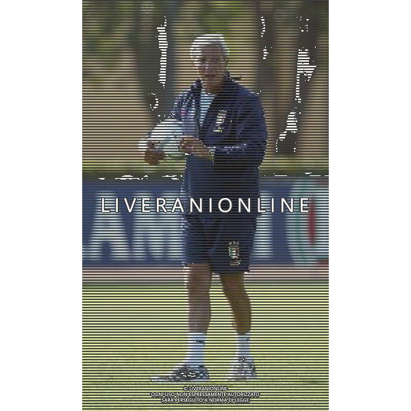 Coverciano -(Fi) 31/08/2004 allenamento della Nazionale Italiana Calcio nella foto Lippi Marcello allenatore foto Filippo Venezia ag Aldo liverani