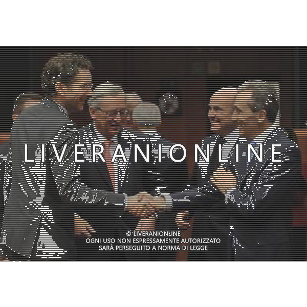 (130121) -- BRUSSELS, Jan. 21, 2013 () -- (from L to R) Dutch Finance Minister Jeroen Dijsselbloem, Luxembourg\'s Prime Minister and Eurogroup President Jean-Claude Juncker, Spanish Economy Minister Luis de Guindo and Italian minister of Economy and Finance Vittorio Grilli talk before a Eurogroup financial ministers meeting at the EU headquarters in Brussels, capital of Belgium, Jan. 21, 2013. The new president of the Eurogroup to replace outgoing leader Jean-Claude Juncker will be appointed during the meeting, and Dijsselbloem is the only established candidate for the job. (/Ye Pingfan) ©Photoshot/AGENZIA ALDO LIVERANI SAS-ITALY ONLY - EDITORIAL USE ONLY