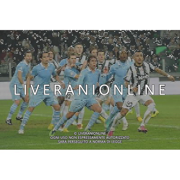 Coppa Italia TIM - Semifinale gara di andata Torino 22-01-2013 Juventus - Lazio nella foto: mucchio selvaggio di giocatori in area della Lazio su un calcio d\'angolo foto Roberto Garavaglia - ag. Aldo Liverani sas