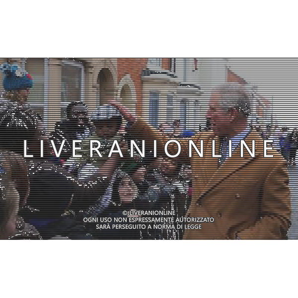 The Prince of Wales talks to well-wishers as he arrives at footwear manufacturers Crockett \' Jones in Northampton. ©photoshot/AGENZIA ALDO LIVERANI SAS - ITALY ONLY - REALI INGLESI: Il Principe Carlo d\'inghilterra incontra i produttori di calzature e scarpe Crockett \' Jones a Northampton