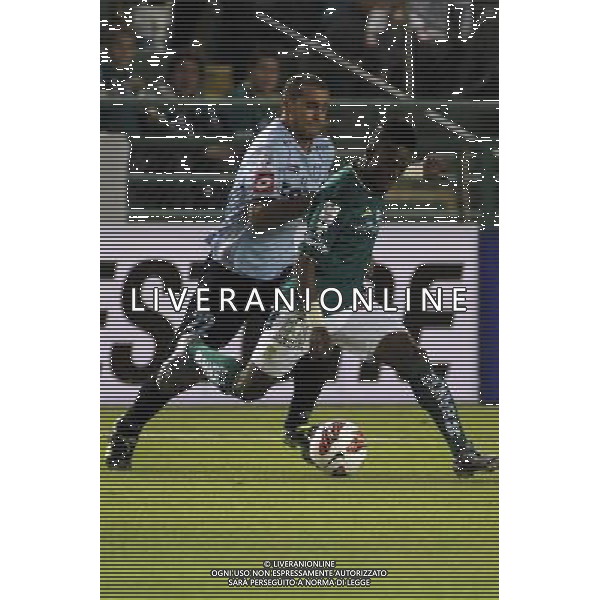 (130123) -- LEON, Jan. 23, 2013 () -- Hernan Dario Burbano (R) of Leon, vies for the ball with Federico Matias of Deportes Iquique, during a match of pre-qualifying phase of Libertadores Cup, held at Nou Camp Stadium, in Leon City, of Guanajuato State, Mexico, on Jan. 22, 2013. (/StraffonImages) (si) (rh) (py) ©photoshot/AGENZIA ALDO LIVERANI SAS - ITALY ONLY - Leon - Deportes Iquique partita di pre-qualifica fase di Coppa Libertadores, tenuto presso stadio Camp Nou, nella citta\' di Leon, Guanajuato di Stato, in Messico, il 22 gennaio 2013.