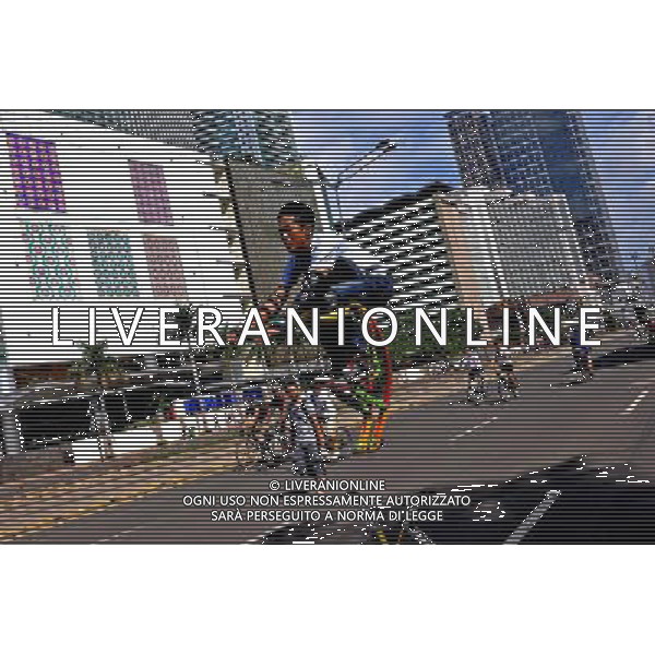 (130127) -- JAKARTA, Jan. 27, 2013 () -- A man performs a jump with jumping stilts during car-free day in Jakarta, Indonesia, Jan. 27, 2013. (/Agung Kuncahya B.) ©Photoshot/AGENZIA ALDO LIVERANI SAS-ITALY ONLY - EDITORIAL USE ONLY