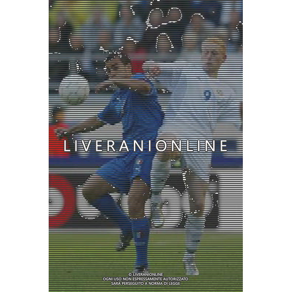 Helsinki 11/06/2003 finlandia - italia qualificazioni europei nella foto fabio cannavaro e michael forssell foto nando vescusio/agenzia aldo liverani
