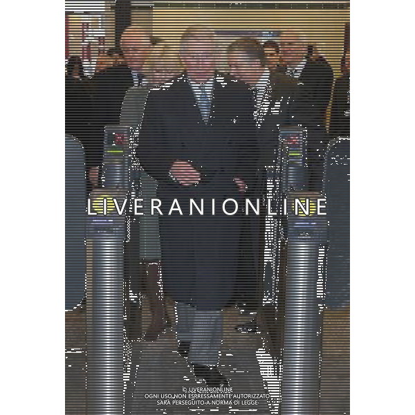 LONDON, ENGLAND - JANUARY 30: Prince Charles, Prince of Wales and Camilla, Duchess of Cornwall walk through a ticket gate as they prepare to travel on a Metropolitan underground train from Farringdon to Kings Cross as they mark 150 years of London Underground on January 30, 2013 in London, England. ©photoshot/AGENZIA ALDO LIVERANI SAS - ITALY ONLY - REALI INGLESI: Il Principe Carlo d\'inghilterra con la moglie Camilla nel 150mo anniversario della metropolitana di Londra 30 gennaio 30 per sottolineare l\'importanza della progettazione e sviluppo delle infrastrutture nel Regno Unito. 