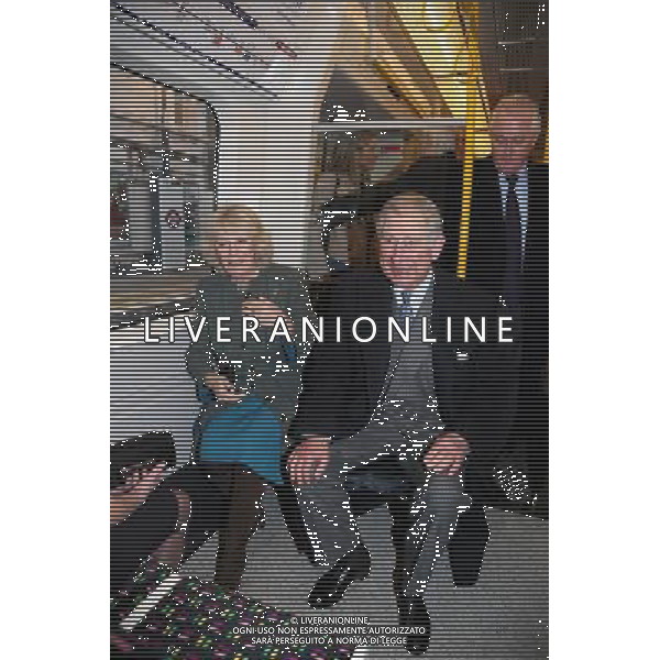 LONDON, ENGLAND - JANUARY 30: Camilla, Duchess of Cornwall and Prince Charles, Prince of Wales travel on a Metropolitan underground train from Farringdon to Kings Cross as they mark 150 years of London Underground on January 30, 2013 in London, England. ©photoshot/AGENZIA ALDO LIVERANI SAS - ITALY ONLY - REALI INGLESI: Il Principe Carlo d\'inghilterra con la moglie Camilla nel 150mo anniversario della metropolitana di Londra 30 gennaio 30 per sottolineare l\'importanza della progettazione e sviluppo delle infrastrutture nel Regno Unito. 