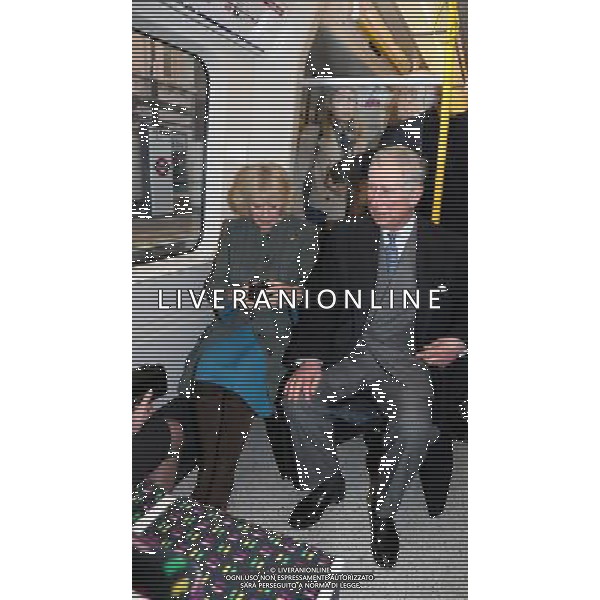 LONDON, ENGLAND - JANUARY 30: Camilla, Duchess of Cornwall and Prince Charles, Prince of Wales travel on a Metropolitan underground train from Farringdon to Kings Cross as they mark 150 years of London Underground on January 30, 2013 in London, England. ©photoshot/AGENZIA ALDO LIVERANI SAS - ITALY ONLY - REALI INGLESI: Il Principe Carlo d\'inghilterra con la moglie Camilla nel 150mo anniversario della metropolitana di Londra 30 gennaio 30 per sottolineare l\'importanza della progettazione e sviluppo delle infrastrutture nel Regno Unito. 