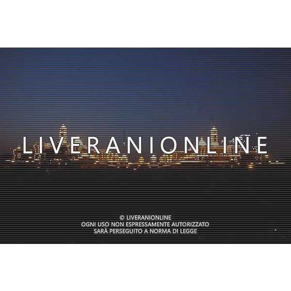 (130129) -- NEW DELHI, Jan. 29, 2013 () -The Hill Raisina, che ospita India ministeri pi importanti e il palazzo presidenziale, si vedono illuminate dopo la cerimonia Retreat Battere a New Delhi, India, 29 gennaio 2013. Il ritiro Battere segna la fine dei festeggiamenti della Giornata della Repubblica. (/Partha Sarkar) (zy) ©Photoshot/AGENZIA ALDO LIVERANI SAS-ITALY ONLY - EDITORIAL USE ONLY