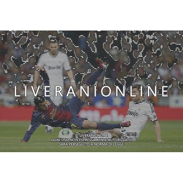 Real Madrid\'s Xabi Alonso and FC Barcelona\'s Pedro Rodriguez during spanish Kings Cup match on January 30th 2013. Photo: Cid-Fuentes Cebolla / ALFAQUI AG ALDO LIVERANI S A S ONLY ITALY