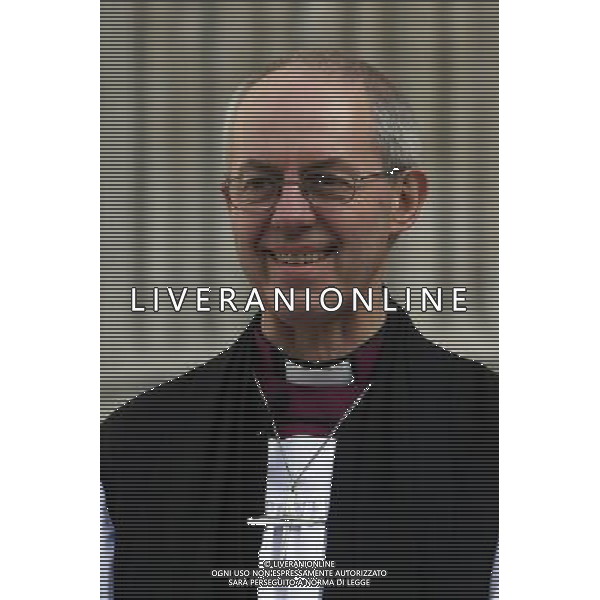 The 105th Archbishop of Canterbury Justin Welby poses for the media at the main entrance of St. Paul\'s Cathedral following the ceremony known as the \'Confirmation of Election\' in London on 04 February 2013. Dr. Rowan Williams stepped down from his position on 31st December 2012 and the Right Reverend Justin Welby was chosen as his successor. ©photoshot/AGENZIA ALDO LIVERANI SAS - ITALY ONLY - Justin Welby confermato come 105mo Arcivescovo di Canterbury all\'ingresso principale della Cattedrale di St. Paul a Londra il 04 febbraio 2013.
