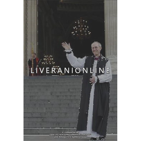 The 105th Archbishop of Canterbury Justin Welby poses for the media at the main entrance of St. Paul\'s Cathedral following the ceremony known as the \'Confirmation of Election\' in London on 04 February 2013. Dr. Rowan Williams stepped down from his position on 31st December 2012 and the Right Reverend Justin Welby was chosen as his successor. ©photoshot/AGENZIA ALDO LIVERANI SAS - ITALY ONLY - Justin Welby confermato come 105mo Arcivescovo di Canterbury all\'ingresso principale della Cattedrale di St. Paul a Londra il 04 febbraio 2013.