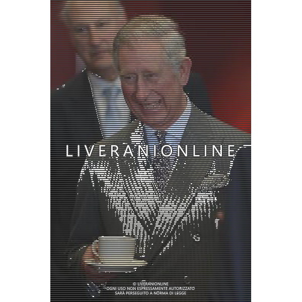 Prince Charles enjoy a cup of tea at the Said Business school\'s new building , Oxford, Britain, 04 February 2013. ©PHOTOSHOT/AGENZIA ALDO LIVERANI SAS - ITALY ONLY - REALI INGLESI: Il principe Carlo d\'inghiletrra al nuovo edificio Said Business School, Oxford, Gran Bretagna, 04 febbraio 2013.
