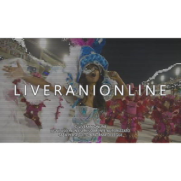 (130209) -- RIO DE JANEIRO, Feb. 9, 2013 () -- Performers participate in the samba parade in Rio de Janeiro, Brazil, Feb. 8, 2013. (/Weng Xinyang) (zw) ©photoshot/AGENZIA ALDO LIVERANI SAS - ITALY ONLY - Partecipanti alla sfilata samba per il carnevale a Rio de Janeiro, in Brasile, 8 febbraio 2013.
