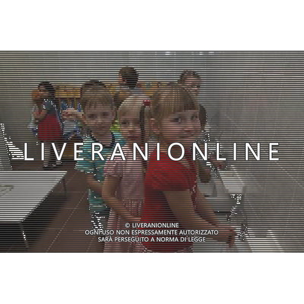 (130207) -- ST. PETERSBURG, Feb. 7, 2013 () -- Children wash their hands at a newly-inaugurated kindergarten in St. Petersburg, Russia, Feb. 6, 2013. () (zw) ©photoshot/AGENZIA ALDO LIVERANI SAS - ITALY ONLY - Inaugurazione di un asilo a San Pietroburgo, in Russia, 6 febbraio 2013.
