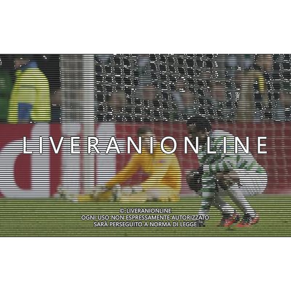 12/02/13 UEFA CHAMPIONS LEAGUE CELTIC v JUVENTUS CELTIC PARK - GLASGOW Dejection for Celtic\'s Efe Ambrose ©/AGENZIA ALDO LIVERANI SAS - ITALY ONLY - EDITORIAL USE ONLY