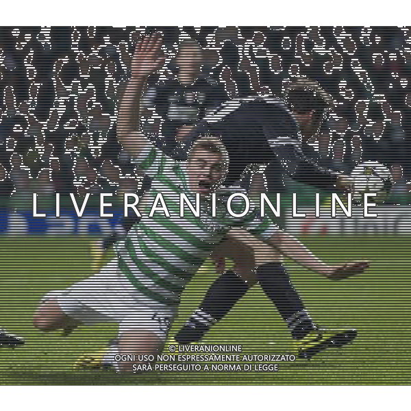 12/02/13 UEFA CHAMPIONS LEAGUE CELTIC v JUVENTUS CELTIC PARK - GLASGOW Celtic\'s James Forrest goes down inside the penalty box but no penalty is awarded ©/AGENZIA ALDO LIVERANI SAS - ITALY ONLY - EDITORIAL USE ONLY