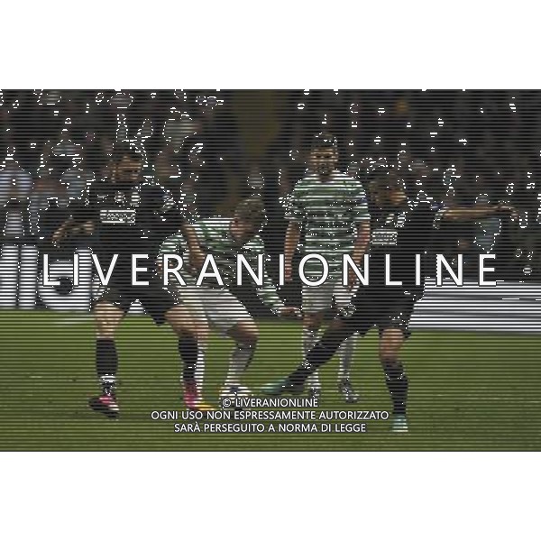 Celtic Park Glasgow Celtic v Juventus (0-3) Champions League First knockout round 12/02/13 Kris Commons (Celtic) Claudio Marchisio, Arturo Vidal (Juventus) Photo: Roger Parker Fotosports International AG ALDO LIVERANI S A S ONLY ITALY