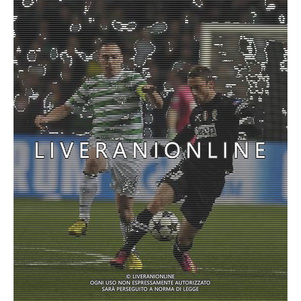 Celtic Park Glasgow Celtic v Juventus (0-3) Champions League First knockout round 12/02/13 Scott Brown (Celtic) Claudio Marchisio (Juventus) Photo: Roger Parker Fotosports International AG ALDO LIVERANI S A S ONLY ITALY
