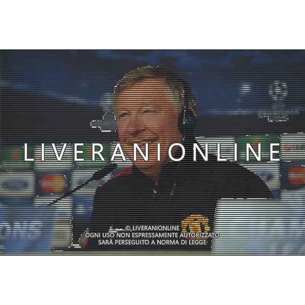 Sir Alex Ferguson Manager during press conference at the Santiago Bernabeu Stadium Manchester United 2012/13 Preview to tomorrow night\'s champions league match between Real Madrid Vs Manchester United 12/02/13 The Champions League Photo: Robin Parker Fotosports International AG ALDO LIVERANI S A S ONLY ITALY