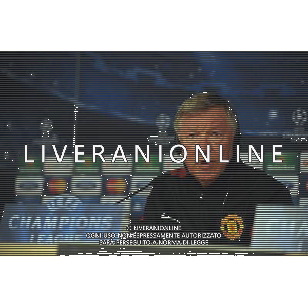 Sir Alex Ferguson Manager during press conference at the Santiago Bernabeu Stadium Manchester United 2012/13 Preview to tomorrow night\'s champions league match between Real Madrid Vs Manchester United 12/02/13 The Champions League Photo: Robin Parker Fotosports International AG ALDO LIVERANI S A S ONLY ITALY