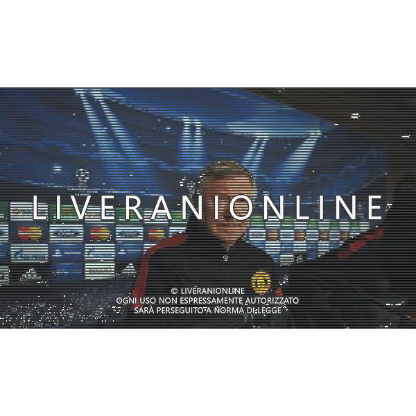 Sir Alex Ferguson Manager and David De Gea during press conference at the Santiago Bernabeu Stadium Manchester United 2012/13 Preview to tomorrow night\'s champions league match between Real Madrid Vs Manchester United 12/02/13 The Champions League Photo: Robin Parker Fotosports International AG ALDO LIVERANI S A S ONLY ITALY
