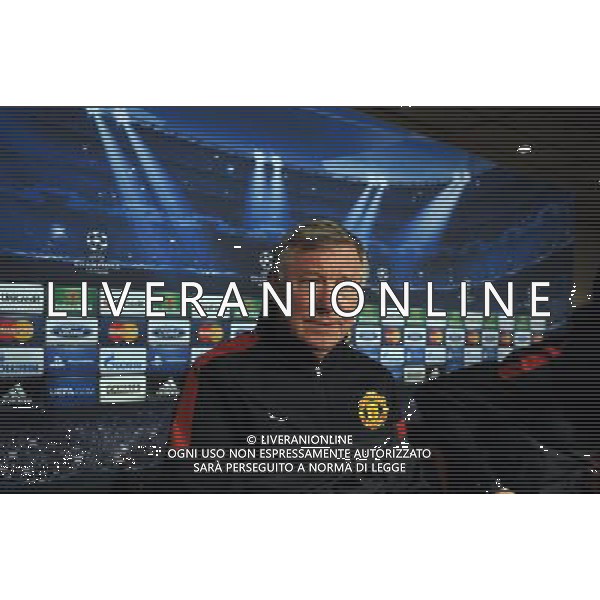 Sir Alex Ferguson Manager and David De Gea during press conference at the Santiago Bernabeu Stadium Manchester United 2012/13 Preview to tomorrow night\'s champions league match between Real Madrid Vs Manchester United 12/02/13 The Champions League Photo: Robin Parker Fotosports International AG ALDO LIVERANI S A S ONLY ITALY