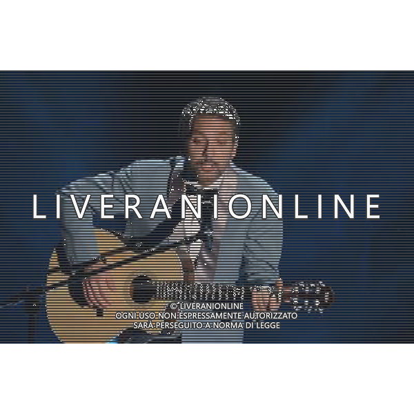 63mo Festival della canzone italiana di Sanremo Seconda Serata 13 febbraio 2013 nella foto Giuseppe (Beppe) Fiorello ©/AGENZIA ALDO LIVERANI SAS