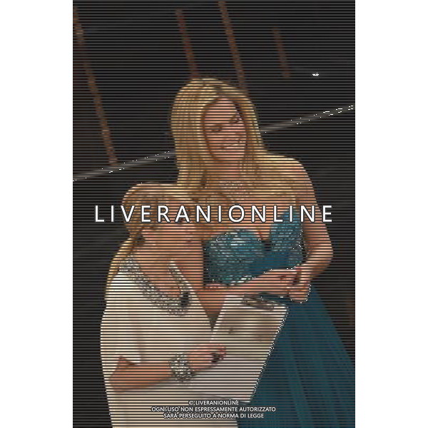 63mo Festival della canzone italiana di Sanremo Seconda Serata 13 febbraio 2013 nella foto Luciana Littizzetto e Bar Refaeli ©/AGENZIA ALDO LIVERANI SAS