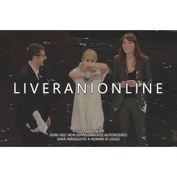 63mo Festival della canzone italiana di Sanremo Seconda Serata 13 febbraio 2013 nella foto Fabio Fazio, Luciana Littizzetto e Carla Bruni ©/AGENZIA ALDO LIVERANI SAS