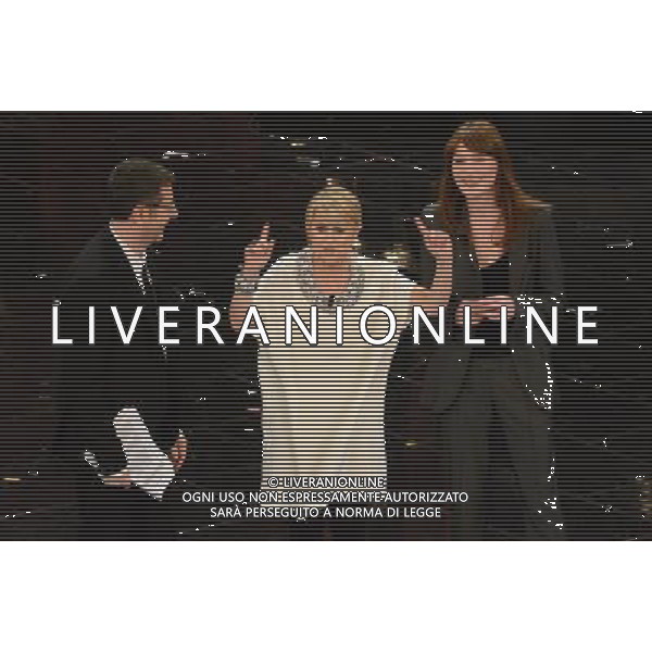 63mo Festival della canzone italiana di Sanremo Seconda Serata 13 febbraio 2013 nella foto Fabio Fazio, Luciana Littizzetto e Carla Bruni ©/AGENZIA ALDO LIVERANI SAS