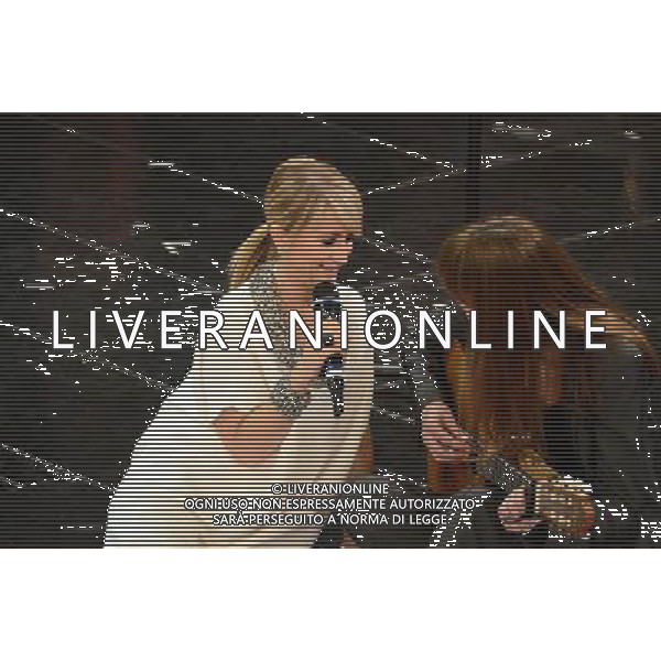 63mo Festival della canzone italiana di Sanremo Seconda Serata 13 febbraio 2013 nella foto Luciana Littizzetto e Carla Bruni ©/AGENZIA ALDO LIVERANI SAS