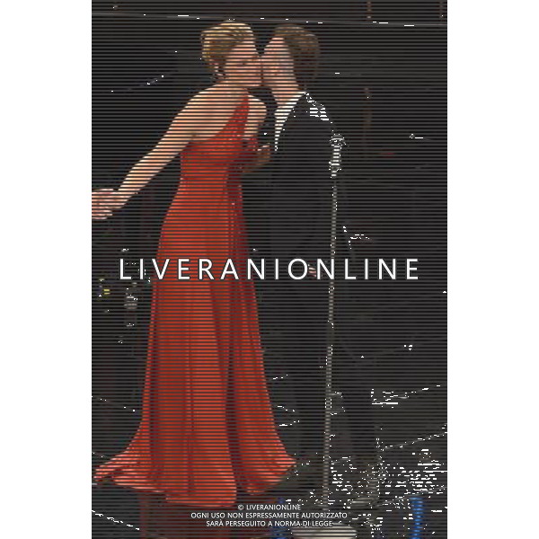 63mo Festival della canzone italiana di Sanremo Seconda Serata 13 febbraio 2013 nella foto Bar Refaeli e Asaf Avidan ©/AGENZIA ALDO LIVERANI SAS