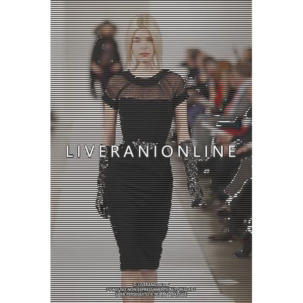 Oscar de la Renta Ready to Wear Autumn Winter 2013 New York Fashion Week ©Photoshot/AGENZIA ALDO LIVERANI SAS-ITALY ONLY - EDITORIAL USE ONLY