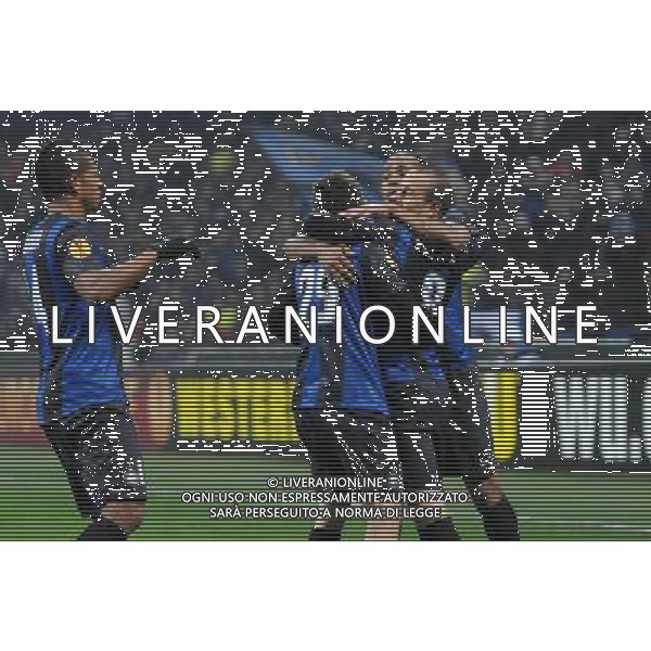 Inter - CFR Cluj UEFA Europa League 2012/2013 Sedicesimi di Finale Andata Milano - 14.02.2013 NELLA FOTO : ESULTANZA DOPO IL SECONDO GOL DI PALACIO ©RAVEZZANI/AGENZIA ALDO LIVERANI SAS 