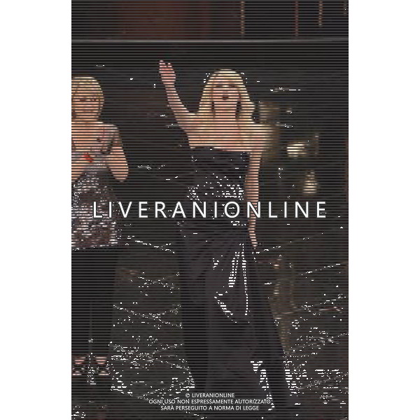 63mo Festival della canzone italiana di Sanremo Terza Serata 14 febbraio 2013 nella foto Luciana Littizzetto e Laura Chiatti ©/AGENZIA ALDO LIVERANI SAS