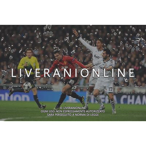 Robin Van Persie Manchester United 2012/13 Alvaro Arbeloa Real Madrid Real Madrid Vs Manchester United (1-1) 13/02/13 The Champions League Photo: Robin Parker Fotosports International AG ALDO LIVERANI S A S ONLY ITALY