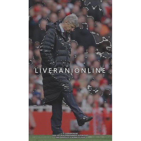 Arsenal\'s Manager Arsene Wenger shows his dejection - Credit - CameraSport - Karyn Haddon - Football - FA Challenge Cup Fifth Round - Arsenal v Blackburn Rovers - Saturday 16th February 2013 - Emirates stadium - London © CameraSport - 43 Linden Ave. Countesthorpe. Leicester. England. LE8 5PG - Tel: +44 (0) 116 277 4147 - admin@camerasport.com - www.camerasport.com AG ALDO LIVERANI S A S ONLY ITALY