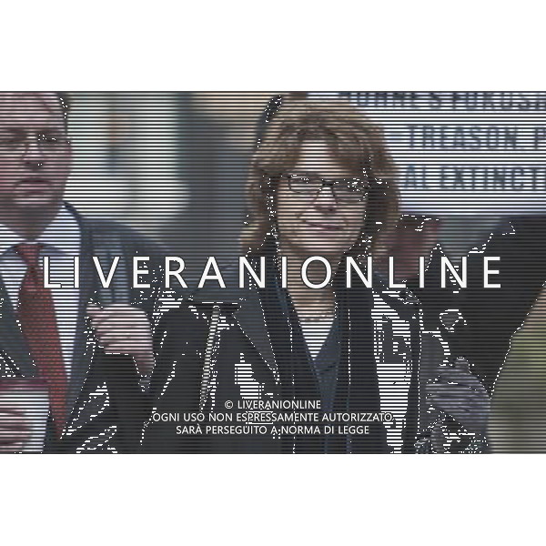Vicky Pryce, ex-wife of former British energy minister Chris Huhne, arrives at Southwark Crown Court in London ©photoshot/AGENZIA ALDO LIVERANI SAS - ITALY ONLY - Vicky Price, ex-moglie dell\'ex ministro britannico dell\'energia Chris Huhne, arriva a Southwark Crown Court di Londra