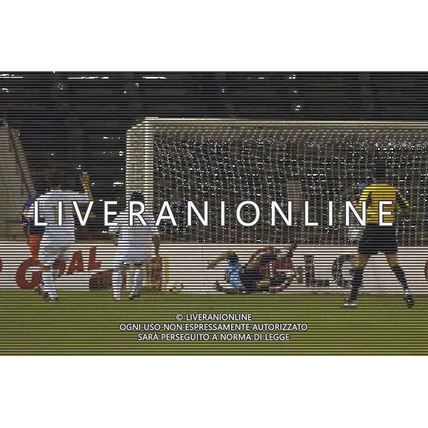 Moldova-Italia 08/09/2004 Qualificazioni Mondiali 2006 nella foto parata di gianluigi buffon foto zangirolami/agenzia aldo liverani