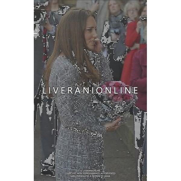 Duchess Of Cambridge leaving Hope House after her visit, Clapham, London 19th February 2013 picture by Marc Larkin/Photoshot ©PHOTOSHOT/AGENZIA ALDO LIVERANI SAS - ITALY ONLY - REALI INGLESI: Kate Middleton (incinta - gravidanza)Duchessa di Cambridge in visita alla casa della speranza a Clapham, Londra Inghilterra 19 febbraio 2013
