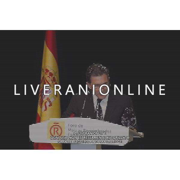 120213.MC. SS.AA.RR. LOS PRINCIPES DE ASTURIAS. ENTREGA DE LAS ACREDITACIONES A LOS NUEVOS EMBAJADORES DE LA 5» EDICION DE LOS \'EMBAJADORES HONORARIOS DE LA MARCA ESPA„A CIUDAD BANCO SANTANDER. MADRID. Fernando Alonso (en la categor’a de Deportes), Antonio Banderas (Cultura y Comunicaci—n), Isak Andic (Gesti—n Empresarial), JosŽ AndrŽs (Turismo y Gastronom’a), Mar’a Blasco (Ciencia e Innovaci—n) la Organizaci—nNacional de Trasplantes (Acci—n Social), Pedro Nueno (RelacionesInstitucionales) y la Alta Velocidad Espa–ola (acreditaci—n extraordinaria) ©photoshot /AGENZIA ALDO LIVERANI SAS - ITALY ONLY - REALI SPAGNOLI: Il Principe Felipe con la moglie Laetitia Principi delle Asturie alla 5a edizione di consegna dei premi per i nuovi ambasciatori Onorari a Madrid Spagna 12 febbraio 2013