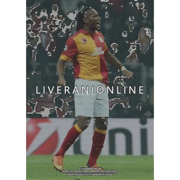 UEFA Champions League last sixteen first leg match between Galatasaray and Schalke 04 at Turk Telekom Arena Stadium in Istanbul on 20.02.2013 Pictured: Didier Drogba of Galatasaray. pilka nozna liga mistrzow sezon 2012/2013 FOT.SESKIM PHOTO/NEWSPIX.PL TURKEY, GERMANY, AUSTRIA AND UK OUT !!! --- Newspix.pl AG ALDO LIVERANI S A S ONLY ITALY *** Local Caption *** www.newspix.pl mail us: info@newspix.pl call us: 0048 022 23 22 222 --- Polish Picture Agency by Ringier Axel Springer Poland