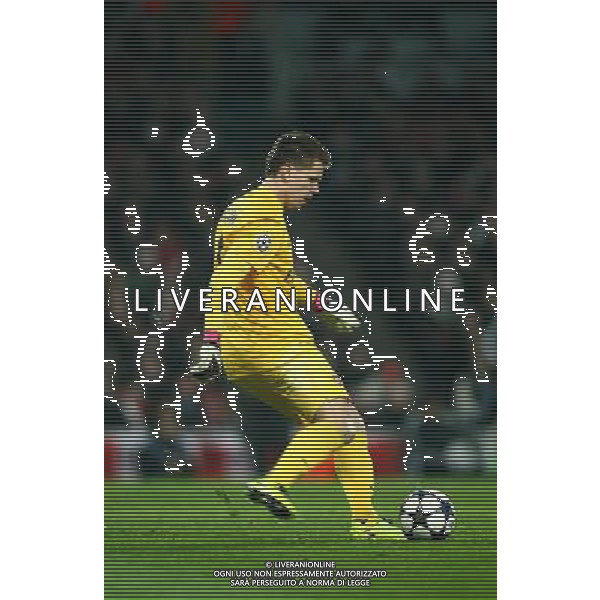 Arsenal\'s Wojciech Szczesny Football - UEFA Champions League - round of 16 - First Leg - Arsenal London v Bayern Munich - 19th February 2013 - Emirates Stadium - London - UK Foto: Michal Zemanek / dla Newspix.pl LIGA MISTRZOW SEZON 2012/2013 PILKA NOZNA ARSENAL LONDYN vs BAYERN MONACHIUM --- Newspix.pl AG ALDO LIVERANI S A S ONLY ITALY *** Local Caption *** www.newspix.pl mail us: info@newspix.pl call us: 0048 022 23 22 222 --- Polish Picture Agency by Ringier Axel Springer Poland