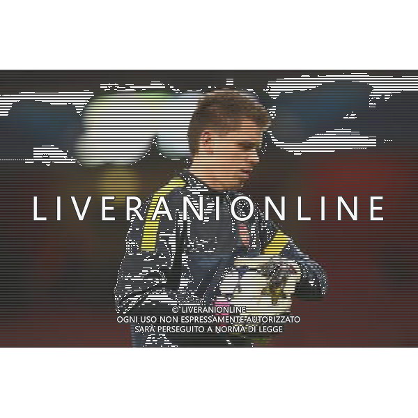 Arsenal\'s Wojciech Szczesny Football - UEFA Champions League - round of 16 - First Leg - Arsenal London v Bayern Munich - 19th February 2013 - Emirates Stadium - London - UK Foto: Michal Zemanek / dla Newspix.pl LIGA MISTRZOW SEZON 2012/2013 PILKA NOZNA ARSENAL LONDYN vs BAYERN MONACHIUM --- Newspix.pl AG ALDO LIVERANI S A S ONLY ITALY *** Local Caption *** www.newspix.pl mail us: info@newspix.pl call us: 0048 022 23 22 222 --- Polish Picture Agency by Ringier Axel Springer Poland