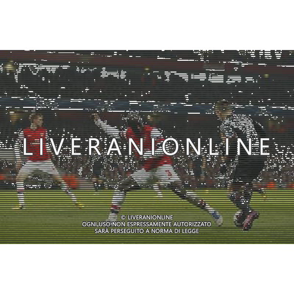 Arsenal\'s Bacary Sagna and Bayern Munich\'s Franck Ribery Football - UEFA Champions League - round of 16 - First Leg - Arsenal London v Bayern Munich - 19th February 2013 - Emirates Stadium - London - UK Foto: Michal Zemanek / dla Newspix.pl LIGA MISTRZOW SEZON 2012/2013 PILKA NOZNA ARSENAL LONDYN vs BAYERN MONACHIUM --- Newspix.pl AG ALDO LIVERANI S A S ONLY ITALY *** Local Caption *** www.newspix.pl mail us: info@newspix.pl call us: 0048 022 23 22 222 --- Polish Picture Agency by Ringier Axel Springer Poland