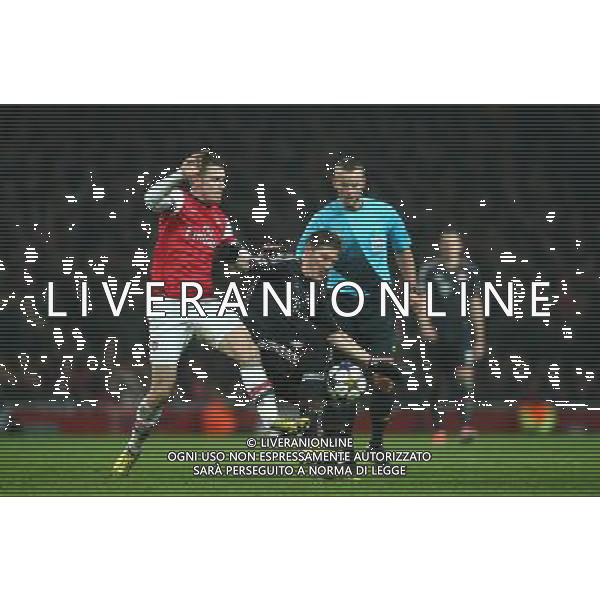 Arsenal\'s Aaron Ramsey and Bayern Munich\'s Bastian Schweinsteiger Football - UEFA Champions League - round of 16 - First Leg - Arsenal London v Bayern Munich - 19th February 2013 - Emirates Stadium - London - UK Foto: Michal Zemanek / dla Newspix.pl LIGA MISTRZOW SEZON 2012/2013 PILKA NOZNA ARSENAL LONDYN vs BAYERN MONACHIUM --- Newspix.pl AG ALDO LIVERANI S A S ONLY ITALY *** Local Caption *** www.newspix.pl mail us: info@newspix.pl call us: 0048 022 23 22 222 --- Polish Picture Agency by Ringier Axel Springer Poland
