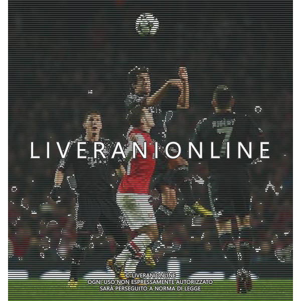 Bayern Munich\'s Javi Martinez battles with Arsenal\'s Jack Wilshere Football - UEFA Champions League - round of 16 - First Leg - Arsenal London v Bayern Munich - 19th February 2013 - Emirates Stadium - London - UK Foto: Michal Zemanek / dla Newspix.pl LIGA MISTRZOW SEZON 2012/2013 PILKA NOZNA ARSENAL LONDYN vs BAYERN MONACHIUM --- Newspix.pl AG ALDO LIVERANI S A S ONLY ITALY *** Local Caption *** www.newspix.pl mail us: info@newspix.pl call us: 0048 022 23 22 222 --- Polish Picture Agency by Ringier Axel Springer Poland